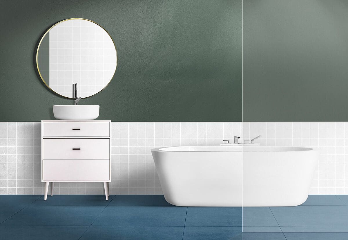 Round mirror in bathroom