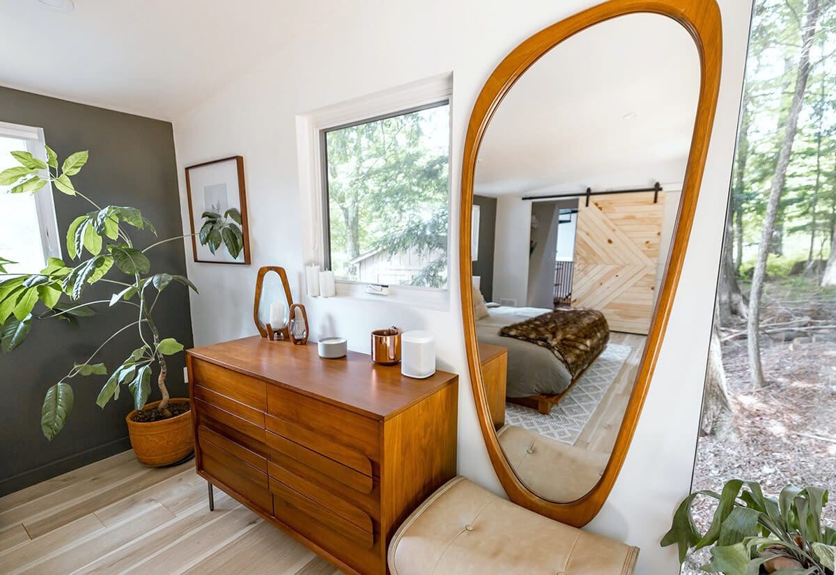 cute accent mirror in bedroom
