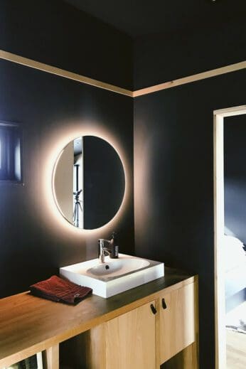 hotel bathroom mirror with lighting